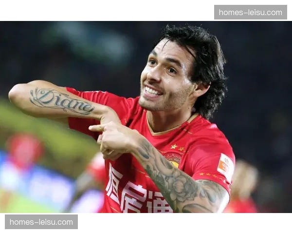 科莫黑马成色不足硬实力差距，客场劣势明显难以抵挡猛攻